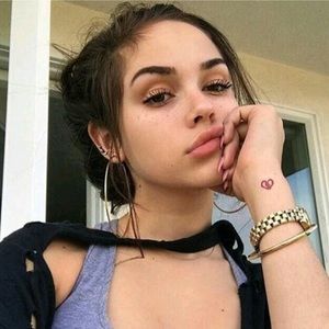 Meet your Posher, Veronica